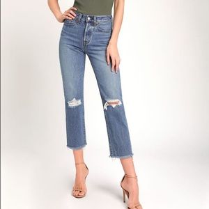 WEDGIE FIT DISTRESSED STRAIGHT LEG JEANS
